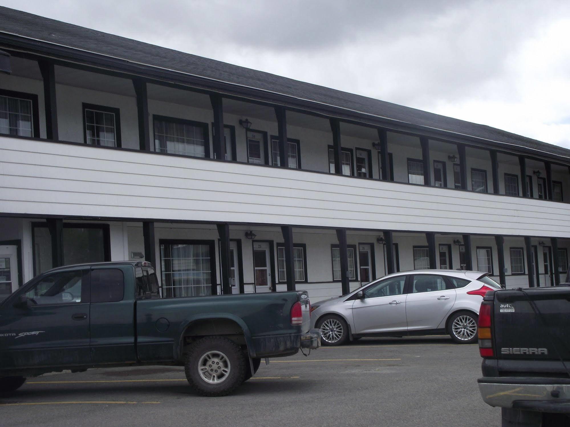 Stratford Motel Γουάιτχορς Εξωτερικό φωτογραφία